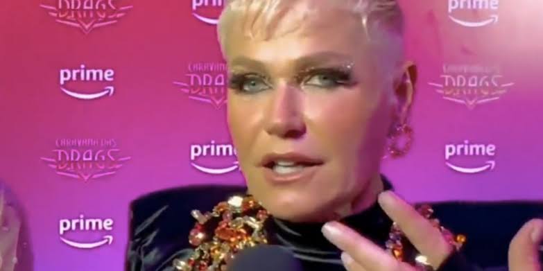 Decadência Total: Xuxa ‘surta’ e quer que a bíblia seja reescrita. “Se seguirmos, vamos apedrejar e matar gente”