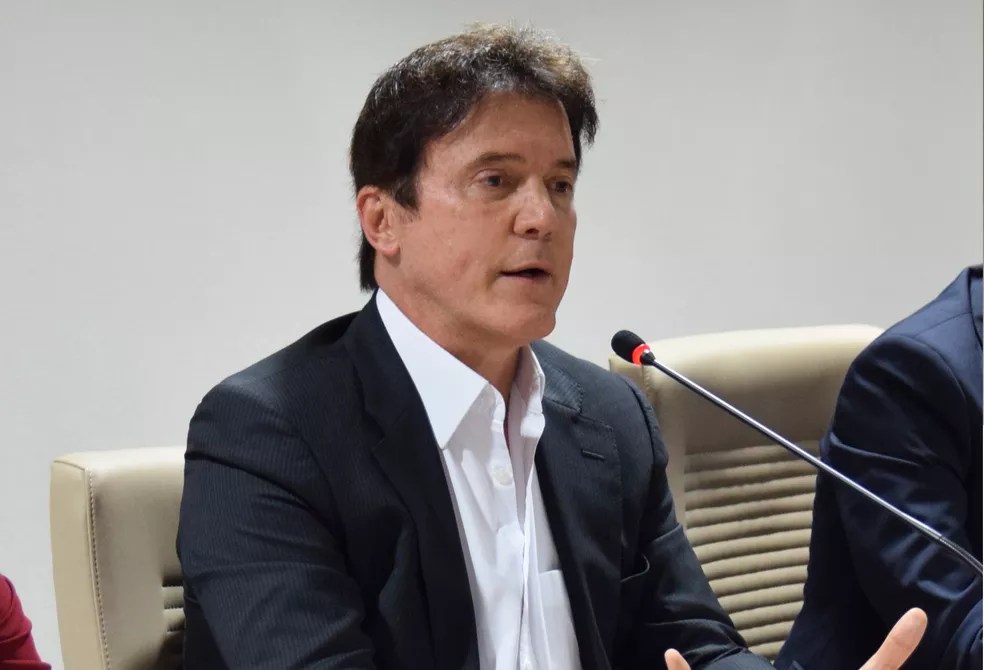 Traindo os votos que recebeu: A desculpa de um covarde!