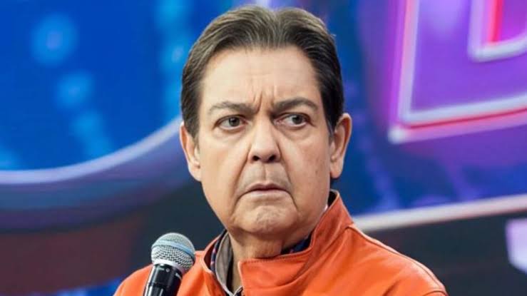 AGORA: Faustão deixa a Band