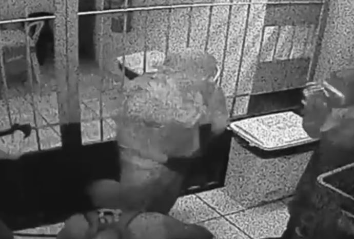 Em uma ação rápida, criminosos arrombam supermercado no RN