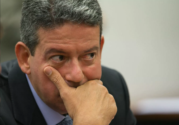 CAÇA AOS INIMIGOS: Lira na mira do STF