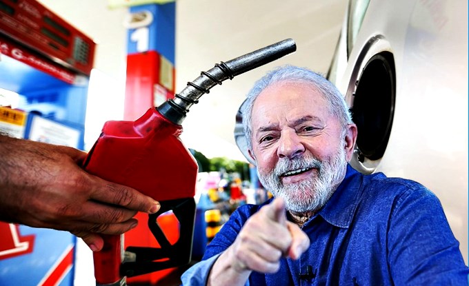 TÁ RUIM, MAS, TÁ BOM!Mesmo com manobras de Lula na Petrobras, preço da gasolina subiu 4,3% na primeira quinzena de julho